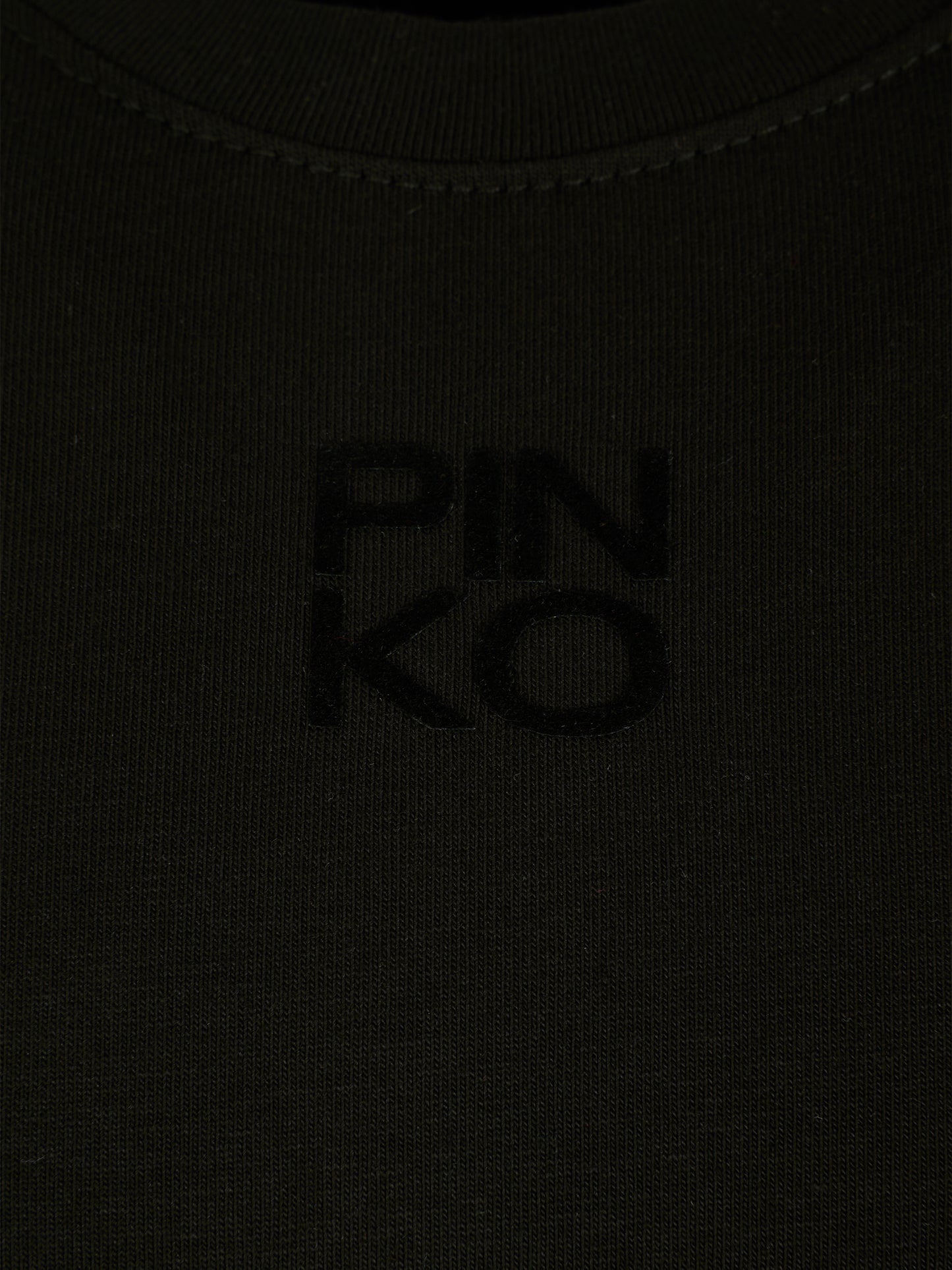 T-shirt court noir pour fille avec logo