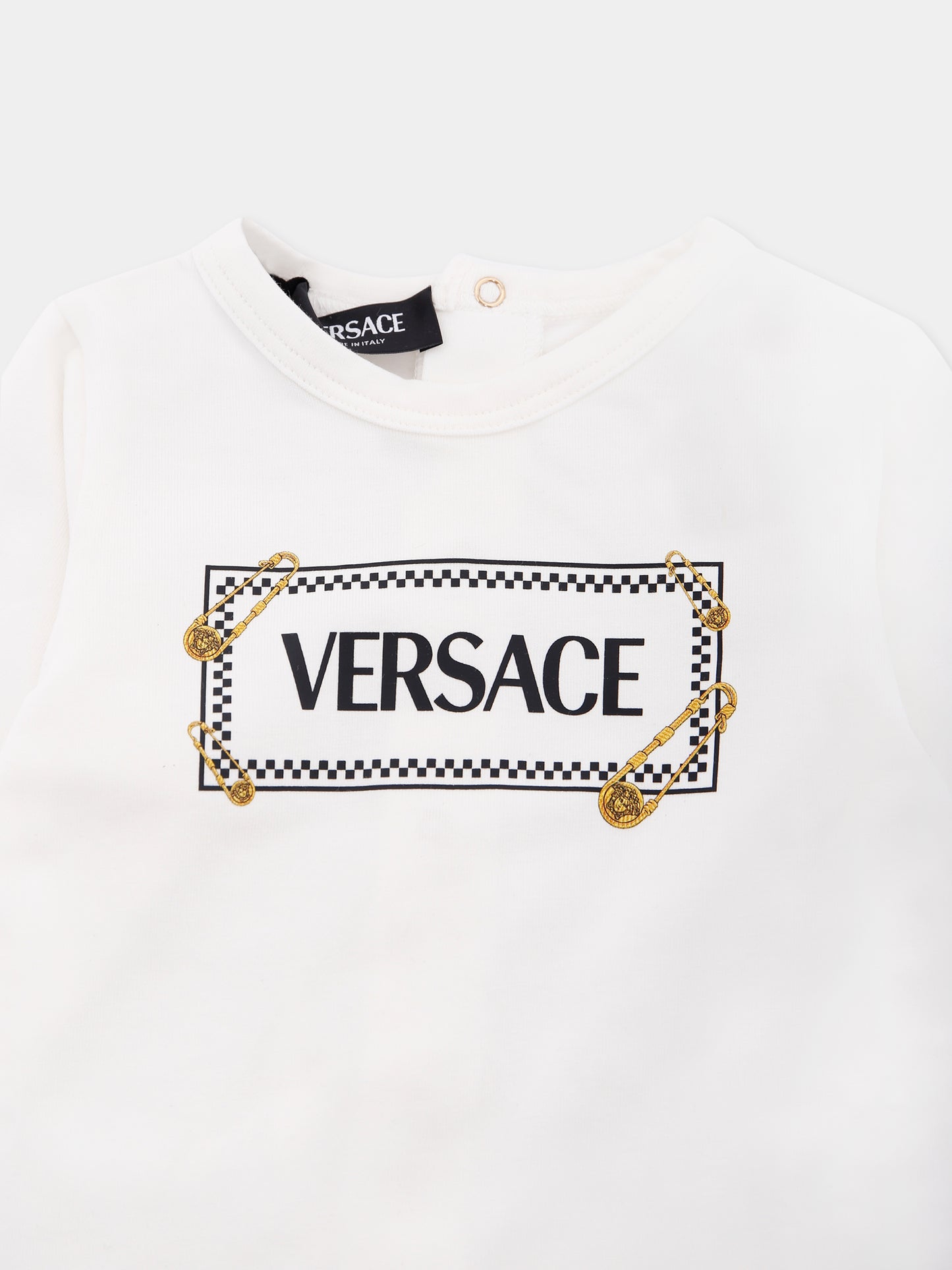 Tutina bianca per neonati con '90 Vintage Logo e spille,Versace,1021008 1A15221 6W010