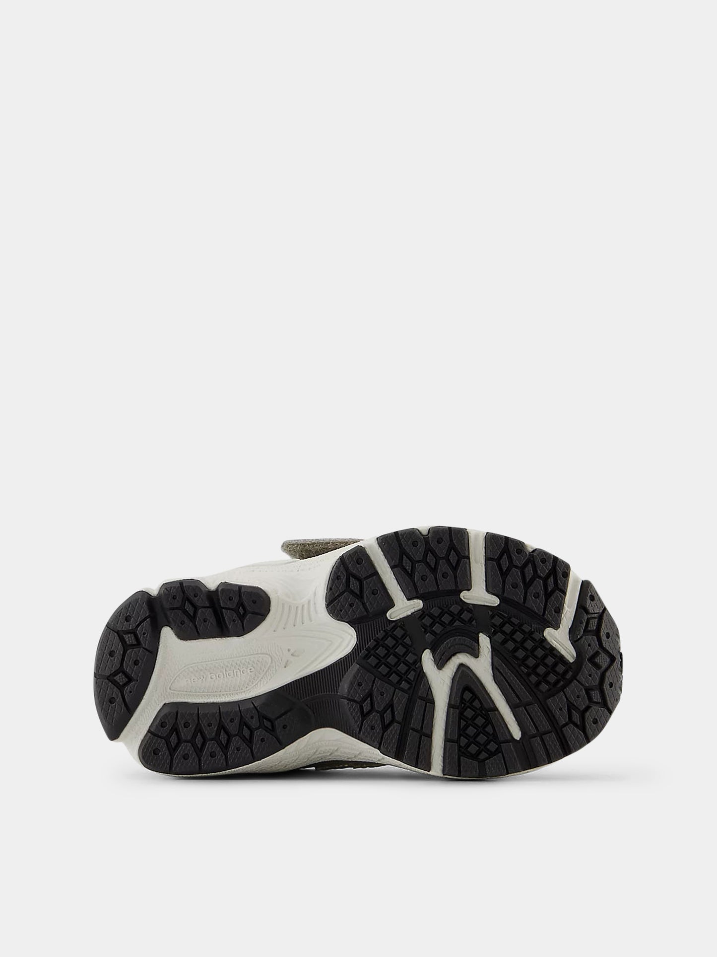 Baskets grises pour garçon