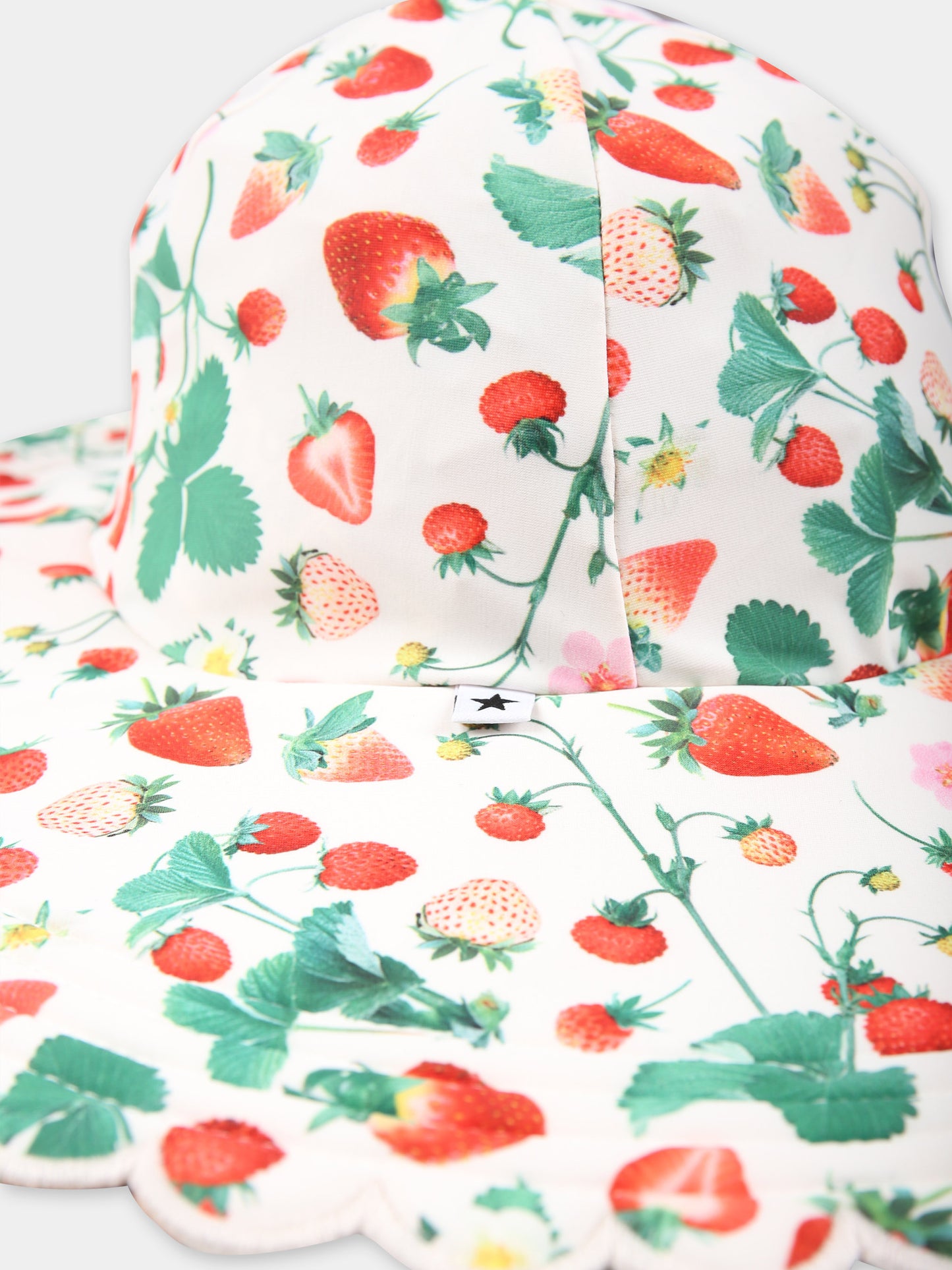 Cloche ivoire pour fille avec fraises