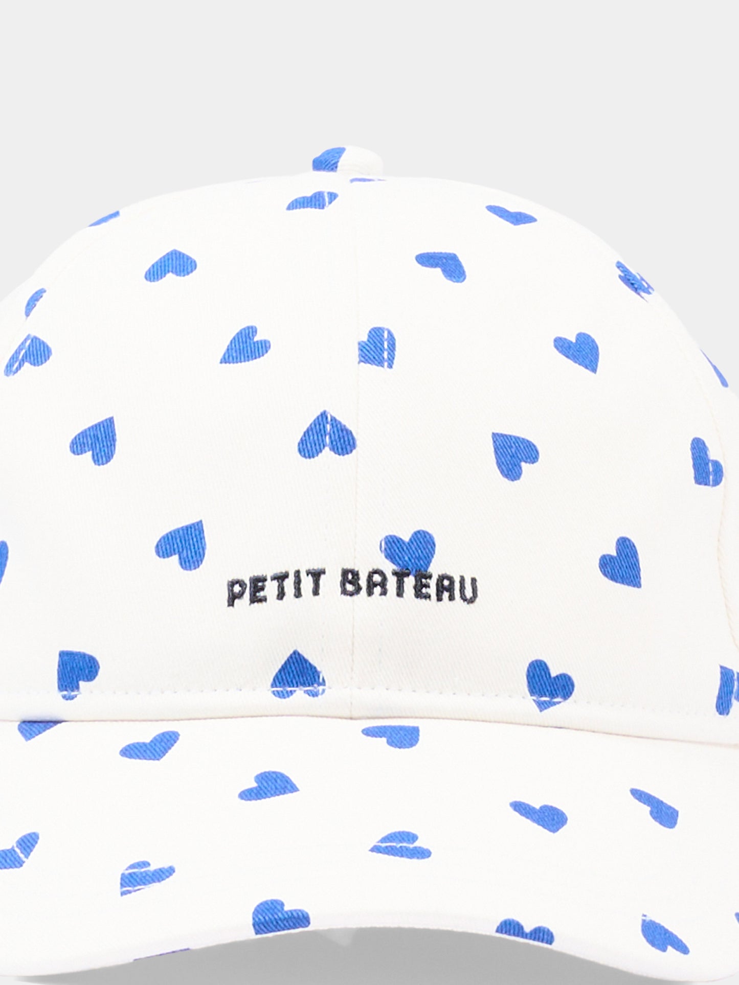 Cappello bianco per bambina con cuori blu,Petit Bateau,A0FCR MARSHMALLOW/CREPUSCULE 01