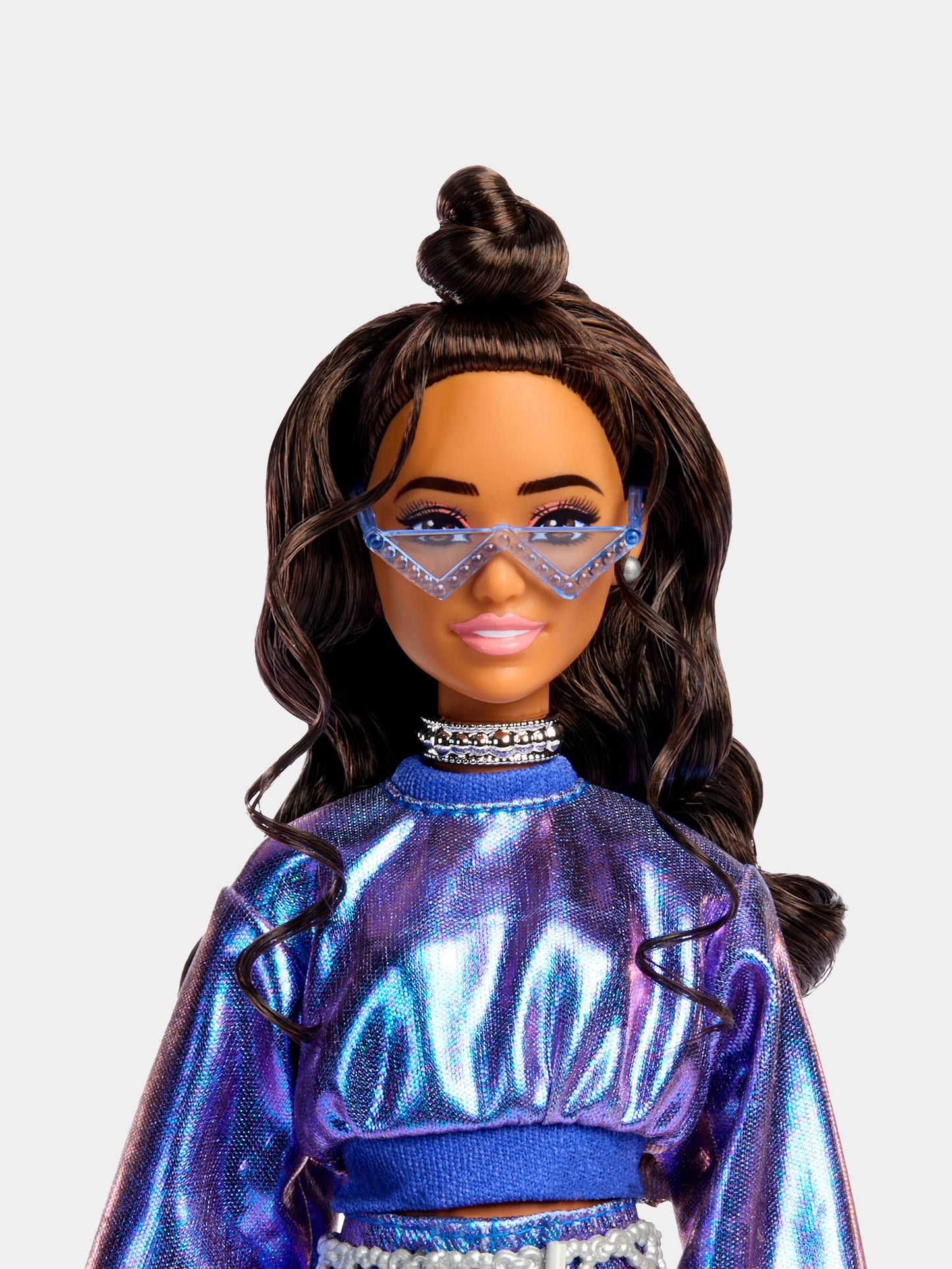 Barbie Deluxe Fashionista Metallic Mora,Barbie,JFP42