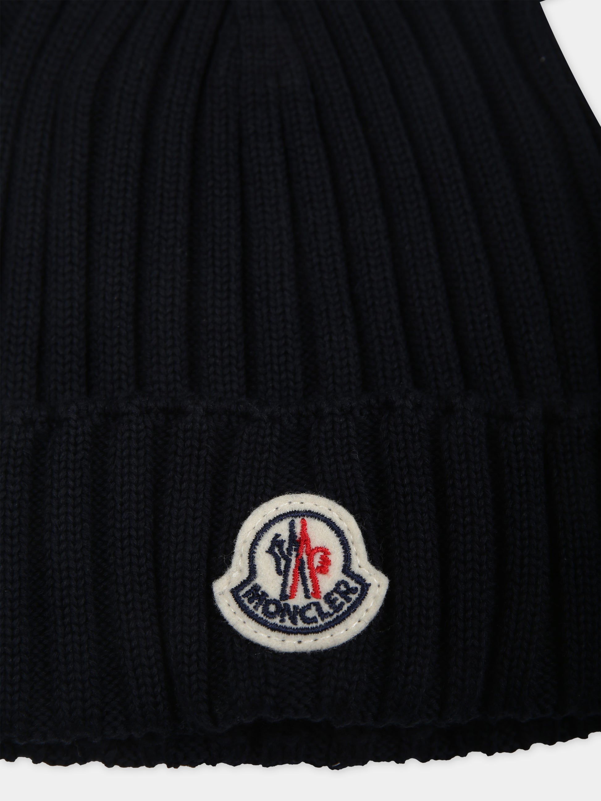 Berretto blu per neonati con orecchie logo,Moncler Kids,951 3B00001 M1367 742