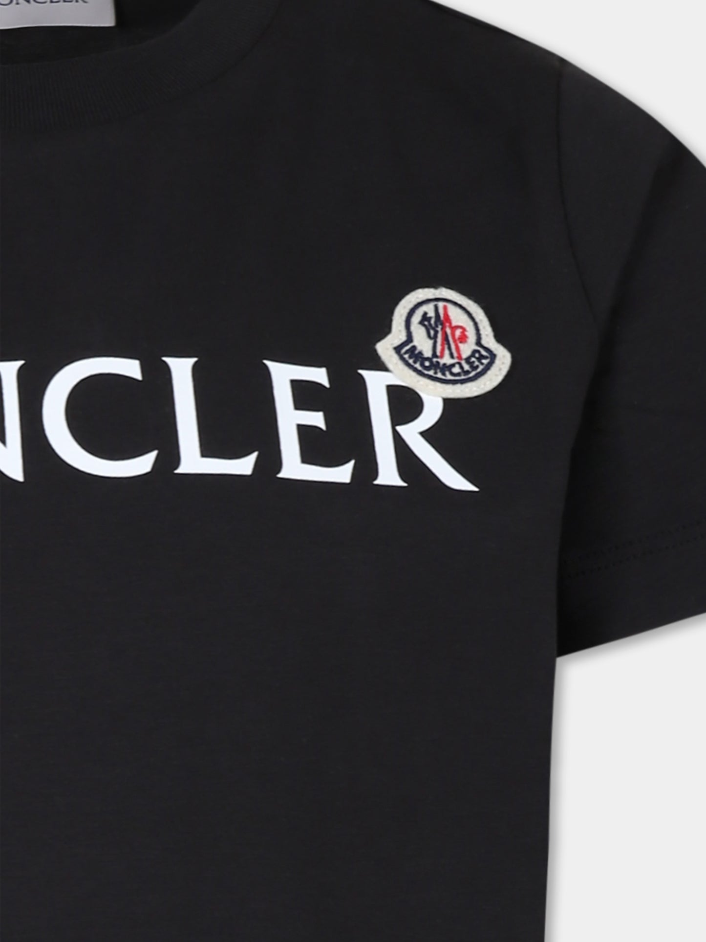 T-shirt nera per bambini con logo,Moncler Kids,J2954 8C00003 89AFV 999