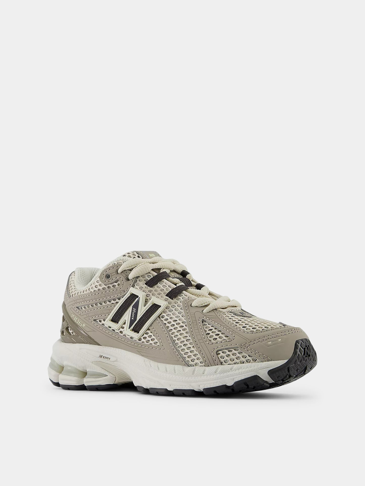 Baskets grises pour garçon