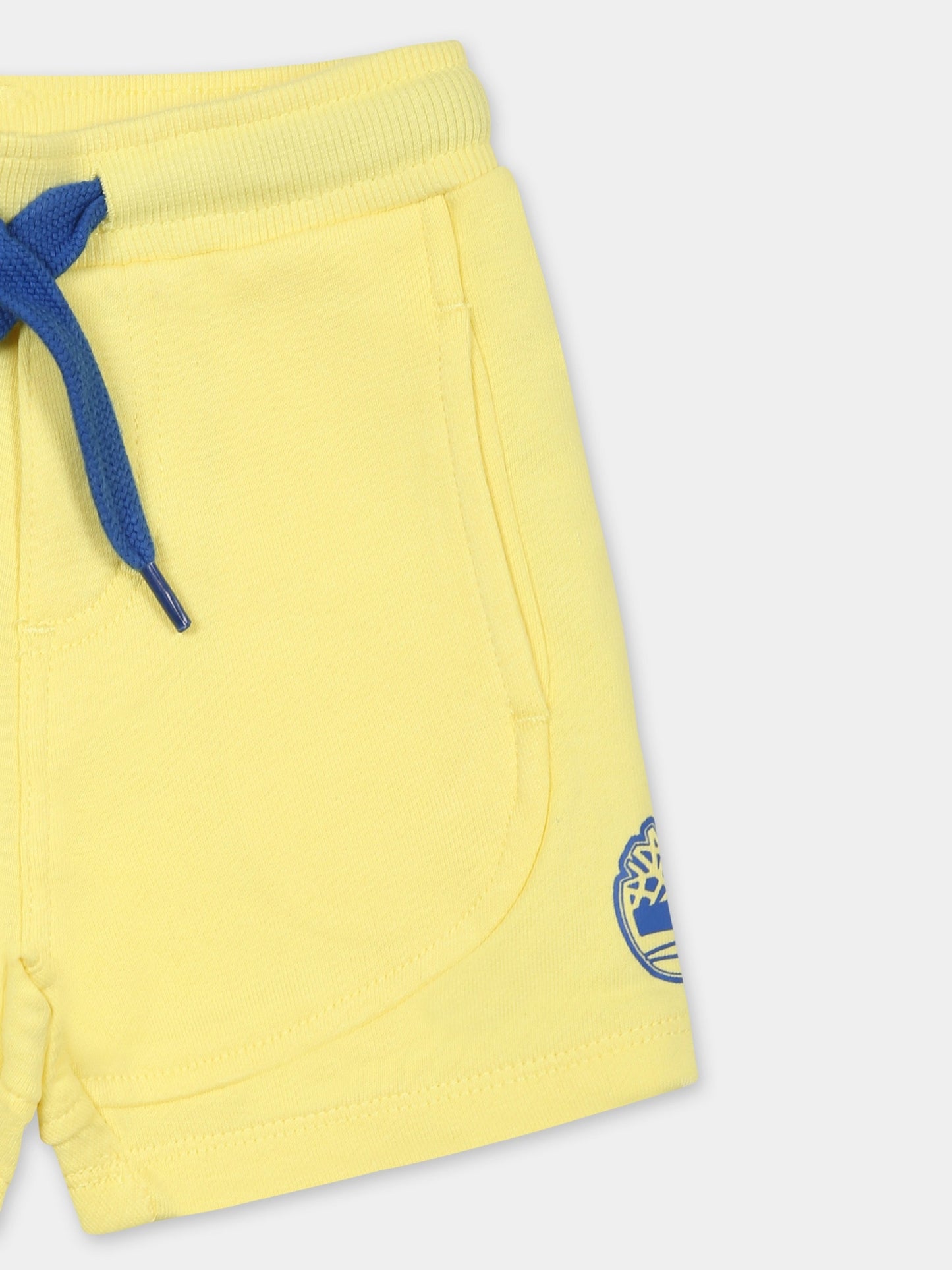 Short jaune pour bébé garçon avec arbre
