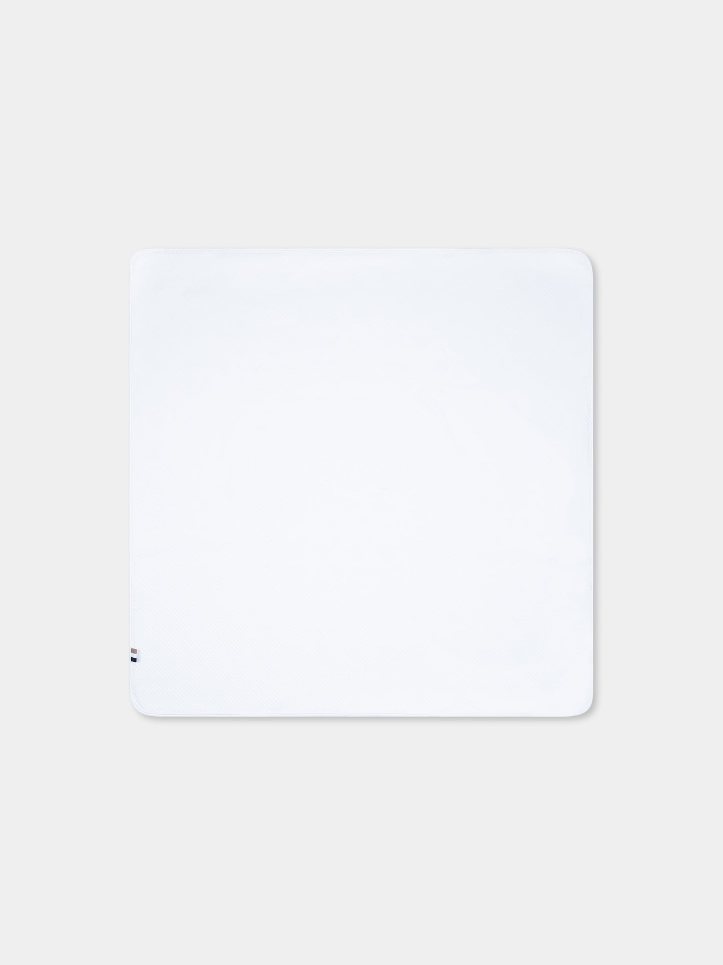Couverture blanche pour bébé garçon avec logo