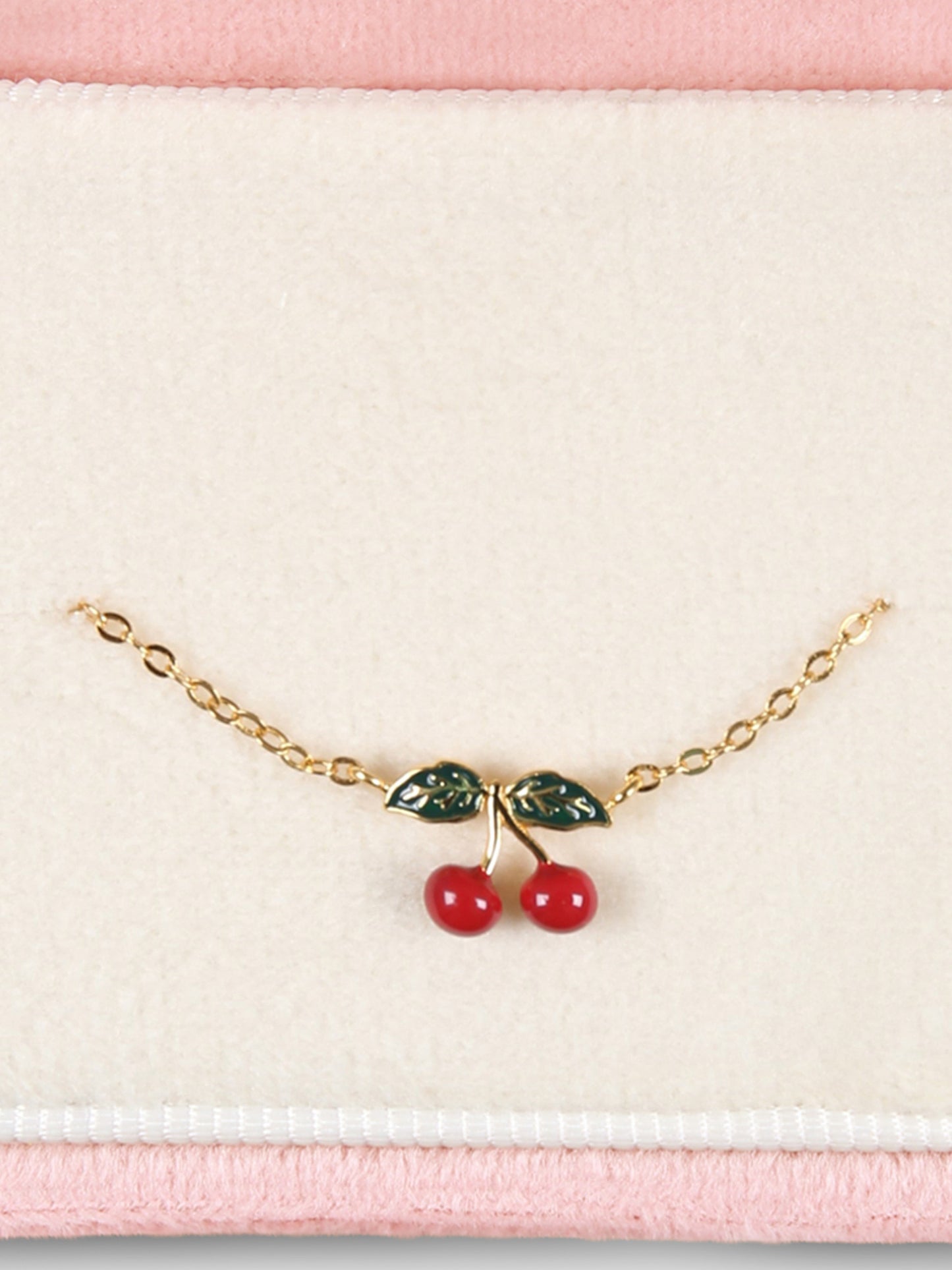 Bracelet doré pour fille avec cerises
