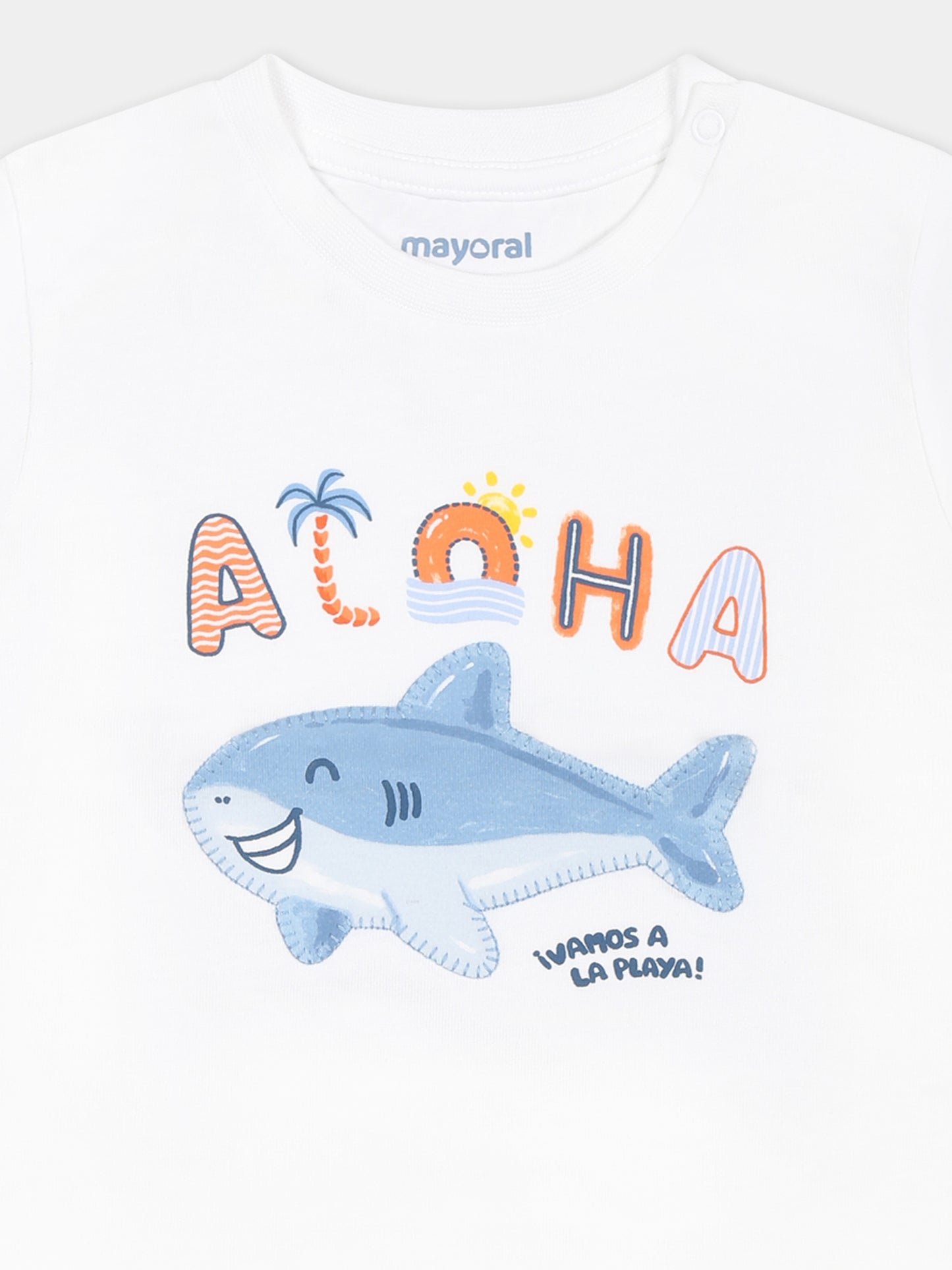 T-shirt bianca per neonato con stampa squalo e scritta,Mayoral,1066 056