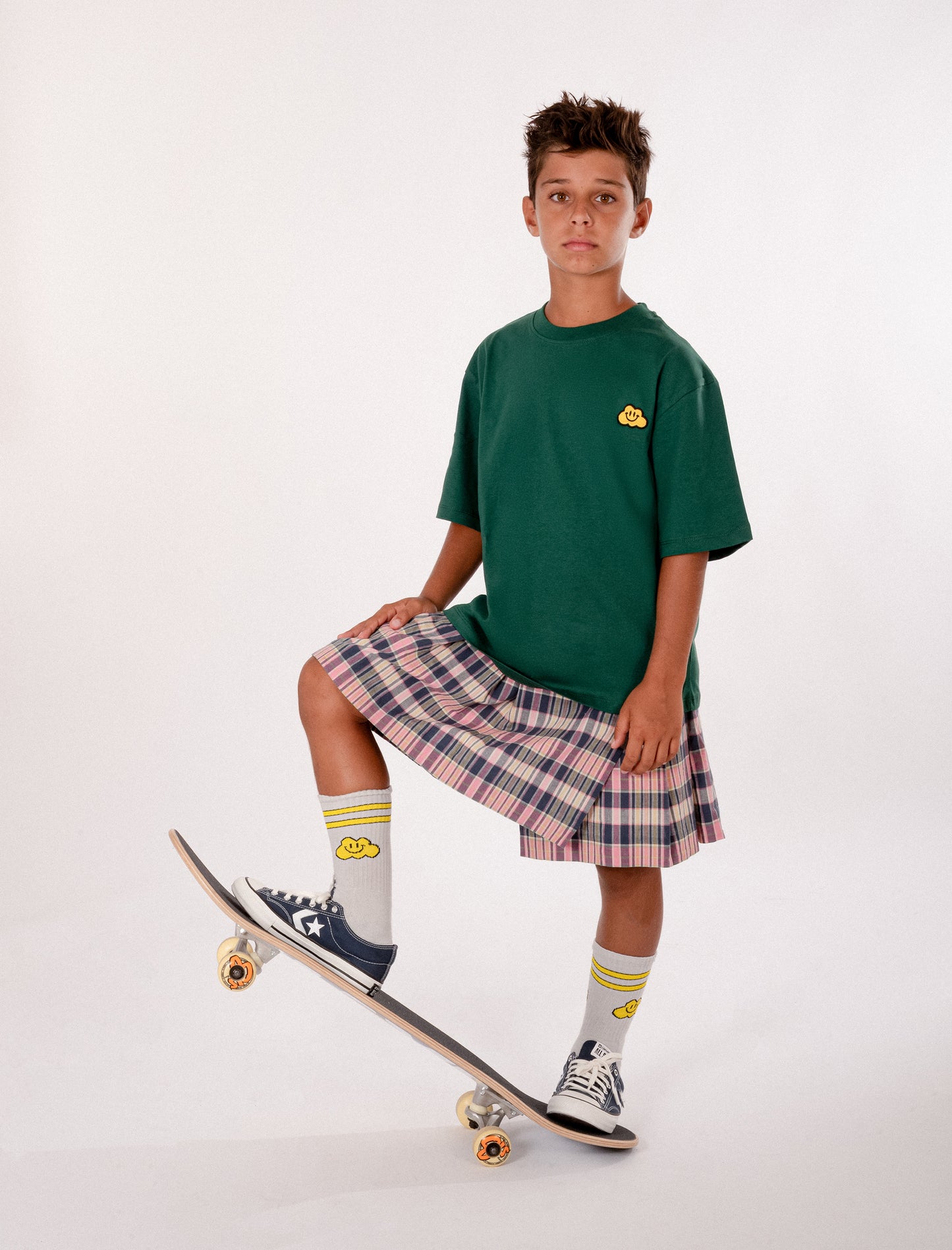 T-shirt vert pour enfants avec nuage jaune