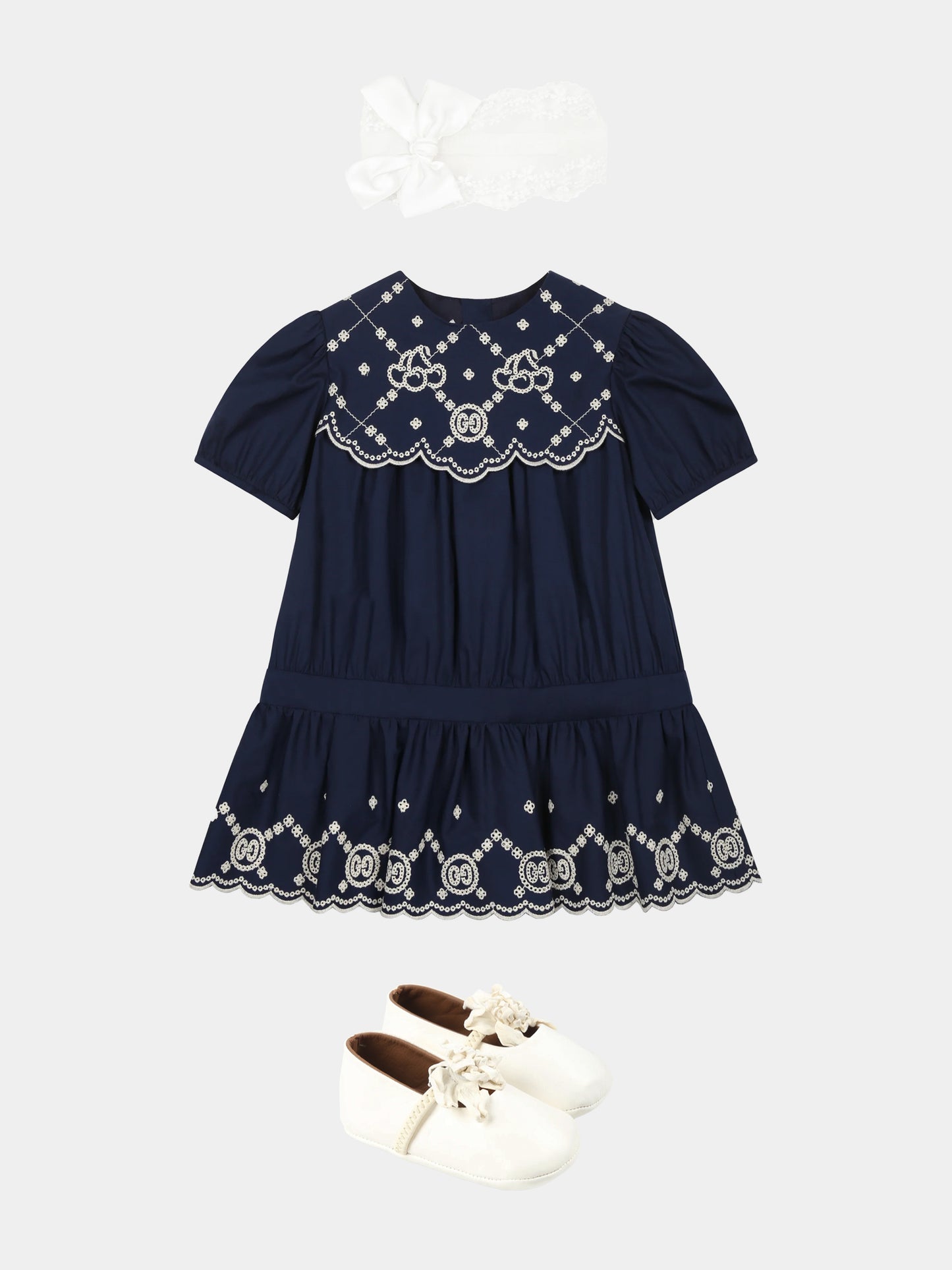 Robe bleue pour bébé fille avec  broderies cerises GG